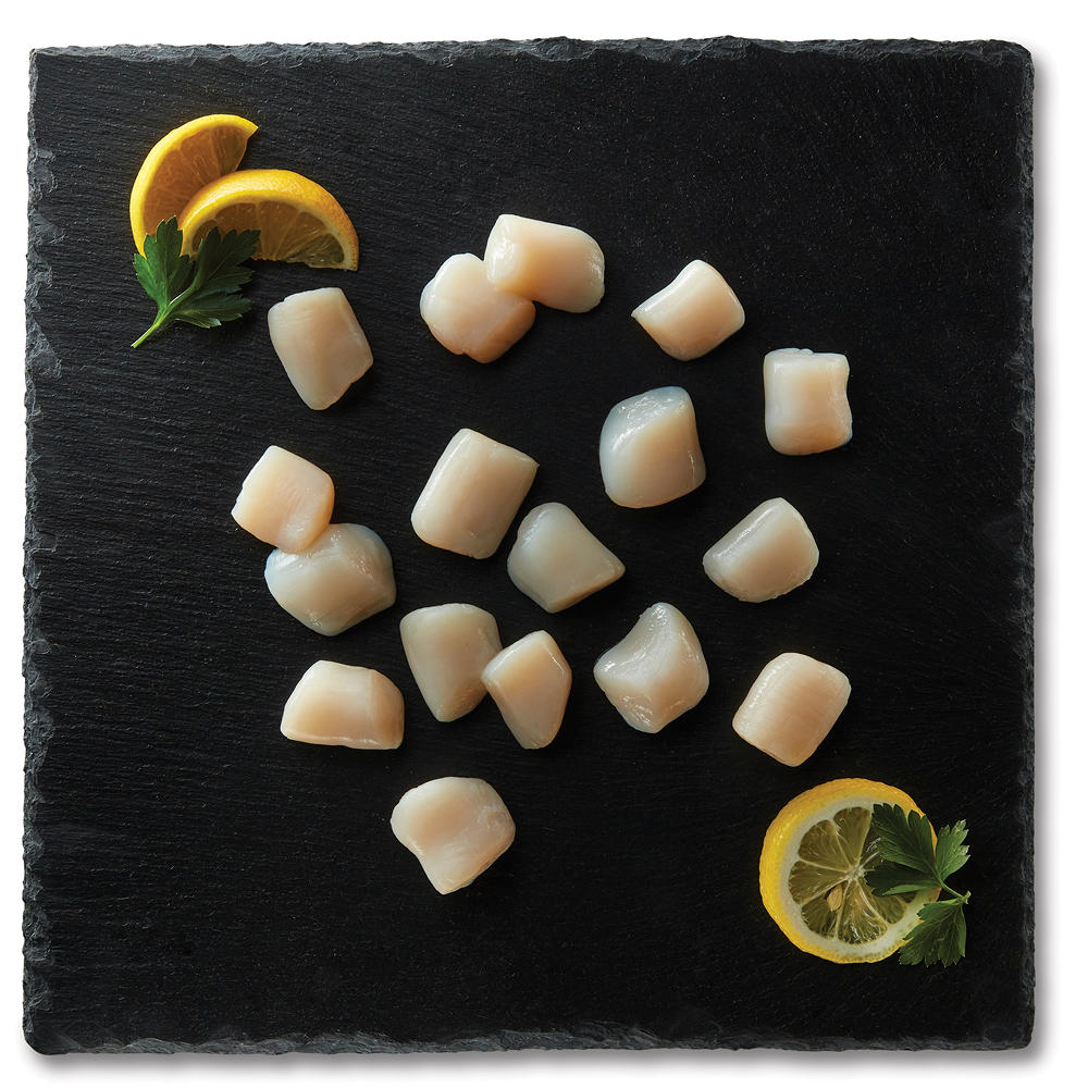 H-E-B Responsibly Raised Peruvian Bay Scallops, Avg. 0.02 lb