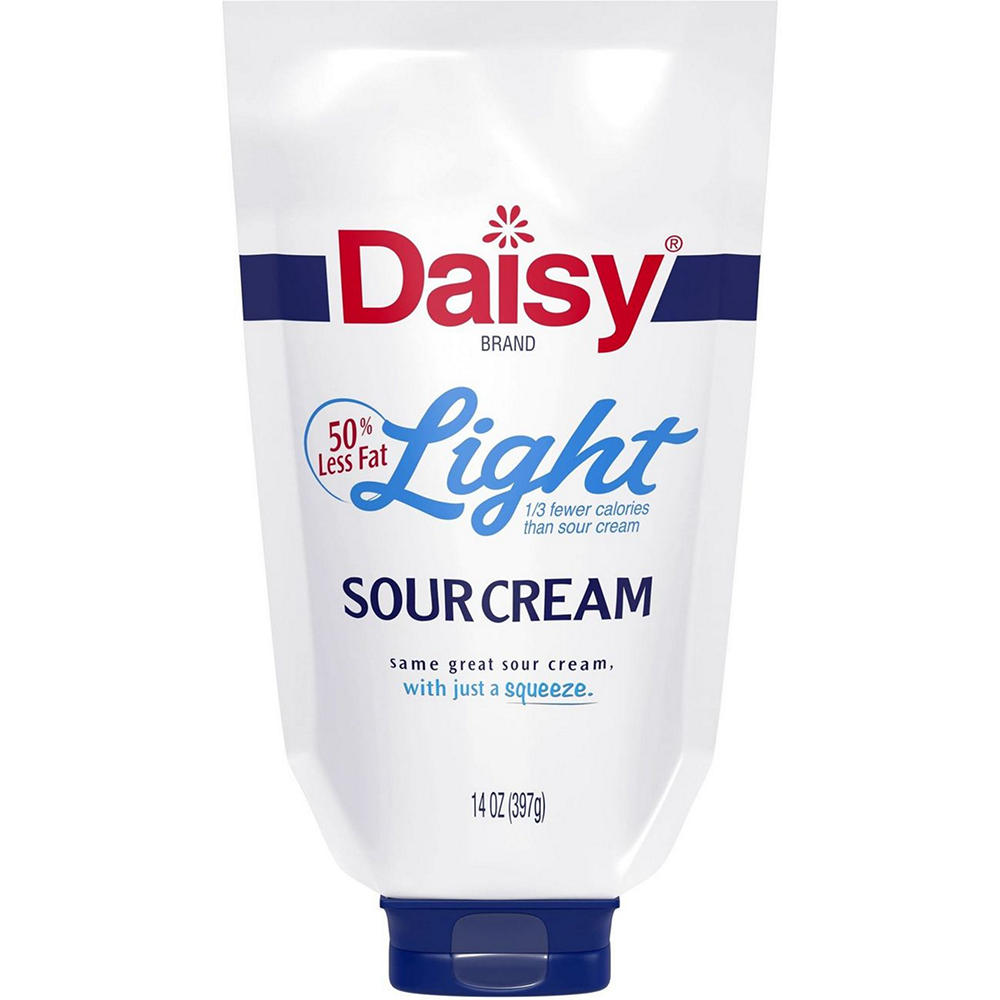 Daisy Squeeze Light Sour Cream, 14 oz