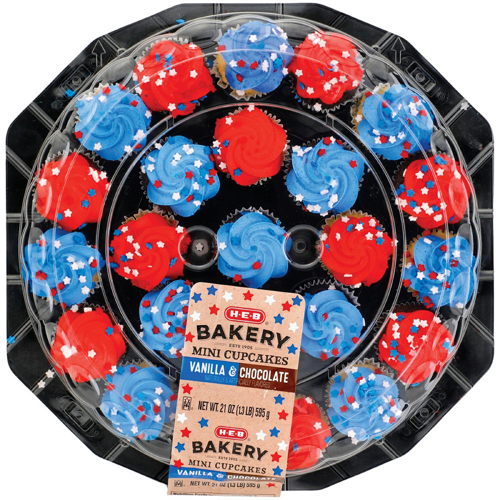 H-E-B Bakery Patriotic Mini Cupcake Platter - Chocolate & Vanilla, 24 ct